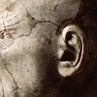 Know Your Classics (7); Franz Xaver Messerschmidt Wij hebben hier niet zo heel erg veel met beeldhouwen. Dat is geen beschuldiging naar de beeldhouwkunst. Alleen, wij hebben er helaas niet zo veel mee. Toch zijn er een...