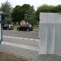 Vandaag voor de verandering eens met het openbaar vervoer een doek getransporteerd. Het werk past namelijk niet in een auto. Hieronder de reis. De hoogte van 1.85 meter bij 1.40 [&hellip;]