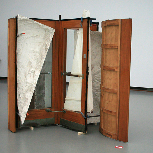 1994 - Paul Cox - Revolving Doors - Gips, hout, glas en metaal
