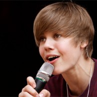 Een post over een middelmatig kindsterretje die toch opmerkelijk beroemd aan het worden is, Justin Bieber. Iedere generatie heeft zo zijn waardeloze hitmachines. Al konden de Backstreet Boys tenminste nog [&hellip;]