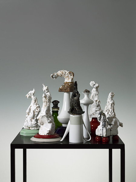 Zonder Titel - 50cm hoog Keramiek meerdere onderdelen Zonder Titel - 50cm hoog Keramiek meerdere onderdelen