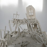 Nu te zien bij kunstpodium t in Tilburg een vraag omtrent invloeden van buitenaf in het werk van de deelnemende beeldend kunstenaars. Van de negatieve bijsmaak die ik krijg van [&hellip;]