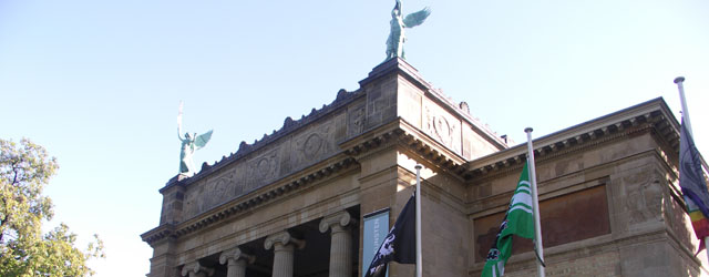 het MSK (@MSKGENT) staat aan de overkant van de straat als je bij SMAK (@SMAK_Gent) bent. Bij een bezoek aan de ene, kan een bezoek aan de ander dan ook [&hellip;]