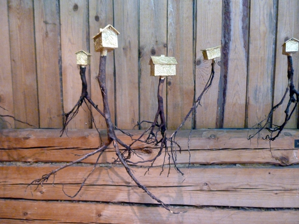 Markku Haanpää - Village - Hout, bladgoud en wortels Markku Haanpää - Village - Hout, bladgoud en wortels