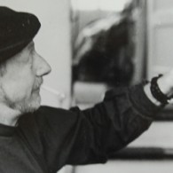 [via @Eline_Levering hebben wij het volgende in onze mailbox ontvangen. Het bleek namelijk dat ze een stuk tekst moest schrijven over een kunstenaar die vooral in het buitenland erg populair [&hellip;]