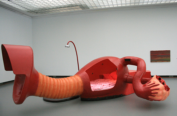 2011 - Atelier van Lieshout (Joep van Lieshout) - Wombhouse - Textiel, polyester en staal