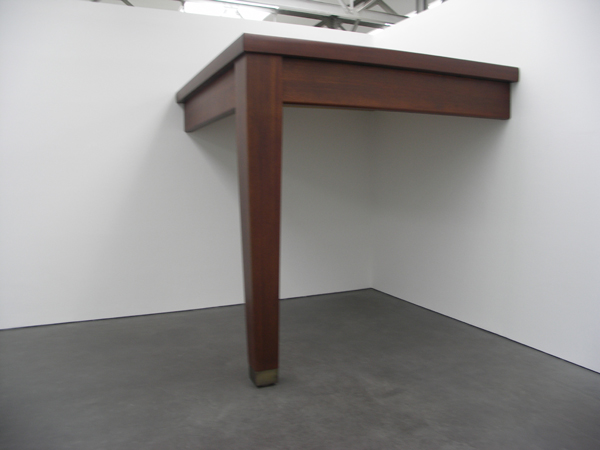 No title (Table leg) - Hout en metaal No title (Table leg) - Hout en metaal