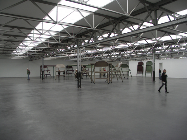 No title (foldering table and chairs, I beige, II dark brown, III Green) - Geverfd staal, aluminium en textiel (overzicht) No title (foldering table and chairs, I beige, II dark brown, III Green) - Geverfd staal, aluminium en textiel (overzicht)