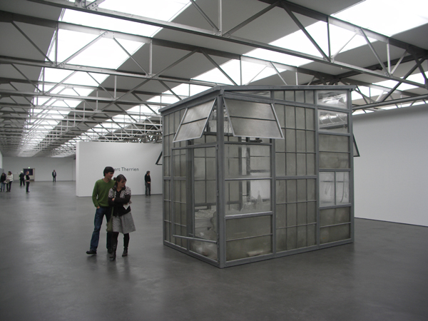 Transparent Room - Staal, glas en plastic, veel plastic Transparent Room - Staal, glas en plastic, veel plastic