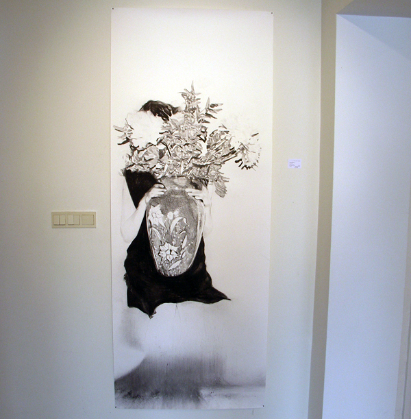 Anouk Griffioen - Zonder Titel - 70x210cm Grafiet en krijt op papier Anouk Griffioen - Zonder Titel - 70x210cm Grafiet en krijt op papier