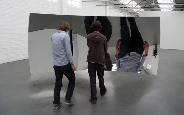 Anish Kapoor - Vertigo - Roestvrij staal Anish Kapoor - Vertigo - Roestvrij staal