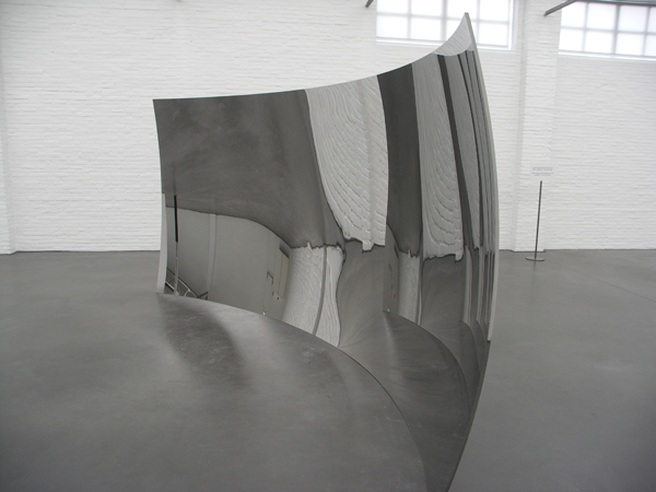 Anish Kapoor - Vertigo - Roestvrij staal Anish Kapoor - Vertigo - Roestvrij staal