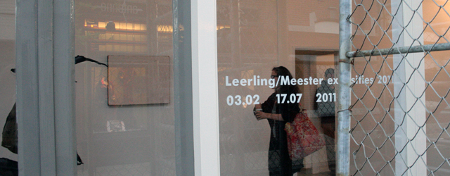 Er was afgelopen donderdag weer een opening van inmiddels al de tiende editie van de Leerling/Meester reeks. Dit maal was de meester Maartje Korstanje (1982) die we onlangs nog zagen [&hellip;]