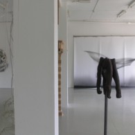 De eindexamen exposities zitten er aan te komen. In Breda, Sint Joost, pakken de studenten het zelf ook zo serieus op dat zelfs de derdejaars een expositie regelen aan het [&hellip;]