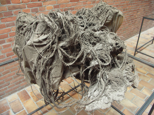 Peter Buggenhout - The Blind Leading The Blind - Metaal, stof, haar, ijzer en hout en god mag weten wat nog meer Peter Buggenhout - The Blind Leading The Blind - Metaal, stof, haar, ijzer en hout en god mag weten wat nog meer