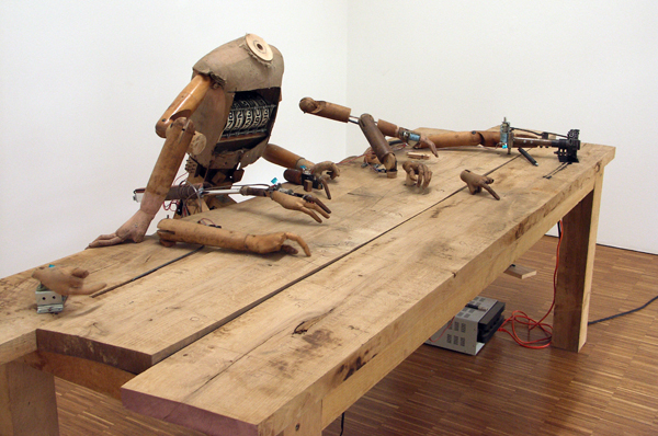 Stan Wannet - De Docterandus - Hout, flipperspoelen en nummerhamer (Drs P - Griekse Tango) Stan Wannet - De Docterandus - Hout, flipperspoelen en nummerhamer (Drs P - Griekse Tango)