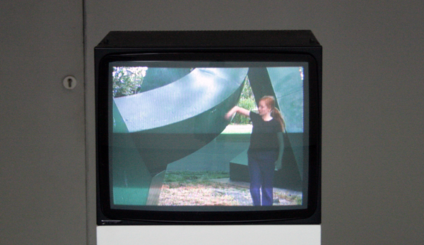 Raphaël Zarka - La sculpture verte de Montrieul Raphaël Zarka - La sculpture verte de Montrieul