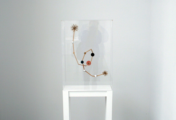 Bjorn Dahlem - Epizyklus (Mars) - 50x20x170cm Diverse materialen Bjorn Dahlem - Epizyklus (Mars) - 50x20x170cm Diverse materialen