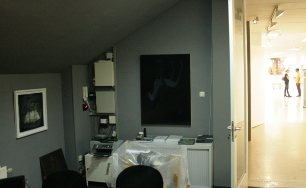 Dat zwarte ding aan de muur is dus van mij Dat zwarte ding aan de muur is dus van mij