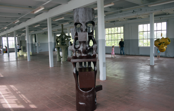 Atelier van Lieshout - Tribe Atelier van Lieshout - Tribe