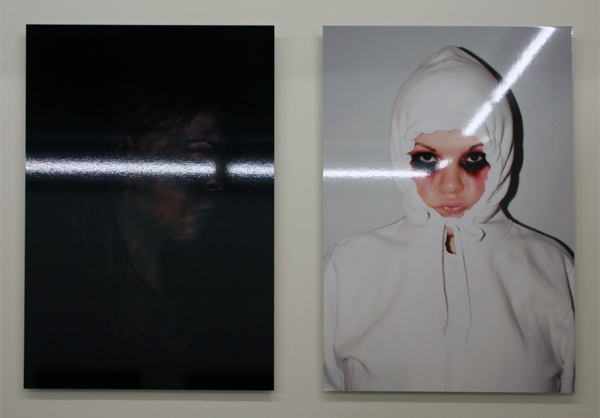 Satijn Panyagay - The Color of Coal - Foto op dibond Satijn Panyagay - The Color of Coal - Foto op dibond