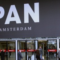 PAN Amsterdam is niet een beurs waar ik als vanzelfsprekend naartoe ga. Toch kreeg ik dit jaar een toegangskaartje en omdat ik toch naar Amsterdam ging voor de Rijksacademie een [&hellip;]
