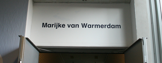 Onlangs opende in Boijmans een heuse solo show van Marijke van Warmerdam (1959), nu niet dat haar werk hier nooit eerder voorbij kwam, maar nog niet eerder in elkanders context. [&hellip;]