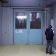 Vandaag opende Gradus. Gradus is een nieuw initiatief in een oude garage die vervolgens egaal grijs is geschilderd en dienst doet als expositieruimte. De oppervlakte zal ongeveer 70 vierkante meter [&hellip;]