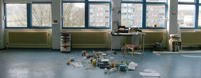 Atelierbezoek; Giel Louws Ik was gisteren in Kipvis (Middelburg) te gast bij Giel Louws. Deze heeft niet alleen een schandalig mooi ruim atelier maar ook erg boeiend werk.