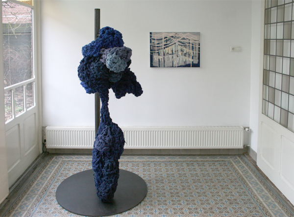 Carina Diepens - Naamloos no5 - Textiel en staal Carina Diepens - Naamloos no5 - Textiel en staal