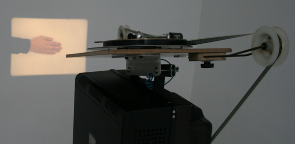 Geweneth Boelens - Hand Wall - Filmloop Geweneth Boelens - Hand Wall - Filmloop