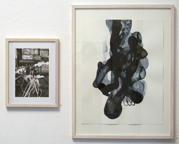 Huub van der Loo - Zonder Titel (Dongdaeum) - 40x30cm Lambdaprint & Carina Diepens - Zonder Titel - 65x50cm Gepigmenteerde inkt op papier Huub van der Loo - Zonder Titel (Dongdaeum) - 40x30cm Lambdaprint & Carina Diepens - Zonder Titel - 65x50cm Gepigmenteerde inkt op papier