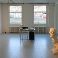 Vandaag was ik mijn eigen werk naar Den Haag aan het brengen voor een tentoonstelling daar binnenkort. Ik had even de tijd om ook te kijken bij Galerie Ramakers waar [&hellip;]