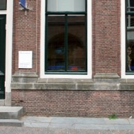 Een fundamentele angst, waarschijnlijk voor de maatschappij of hoe we daar als mens mee omgaan. Dat is de essentie van het werk van Chirtoph Schlingensief (1960-2010) wat nu getoond wordt [&hellip;]