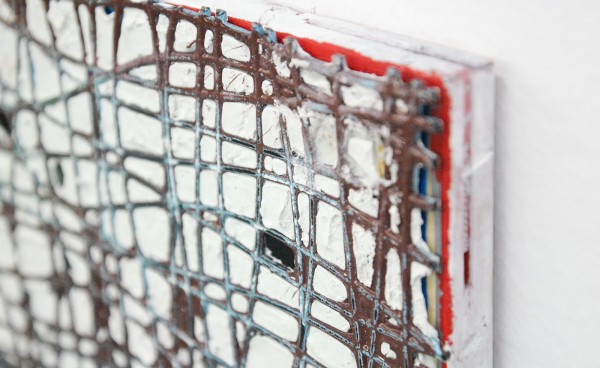 Tom Poelmans - Onschuldig Zelfbedrog - 30x40cm Polyfilla en plastiek op doek (detail)