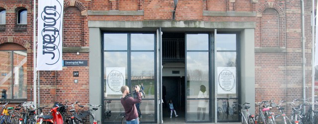 Unfair Amsterdam editie 3 opende afgelopen middag haar deuren. De kunstbeurs voor en door kunstenaars niet langer afgestudeerd dan 10 jaar. De inzet is vergeleken met eerdere edities internationaler en [&hellip;]