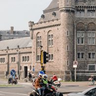 Vandaag opende de Open Studio’s bij het HISK. De vijfentwintig deelnemers aan het post-academische instituut openen hun atelier. Sommigen zijn bijna twee jaar resident en werken naar hun ‘eindexamen expositie’, [&hellip;]