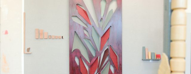 De afgelopen jaren bouwde de Koninklijke Academie een opmerkelijk goede reputatie op. De eindexamens waren indrukwekkend en kunstenaars werden vaak snel opgepikt ook buiten Den Haag. Toch viel me afgelopen [&hellip;]