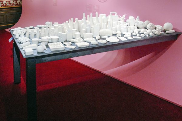 Itamar Gilboa - The Food Chain Project - Verzameling gipsobjecten, 2014-2016