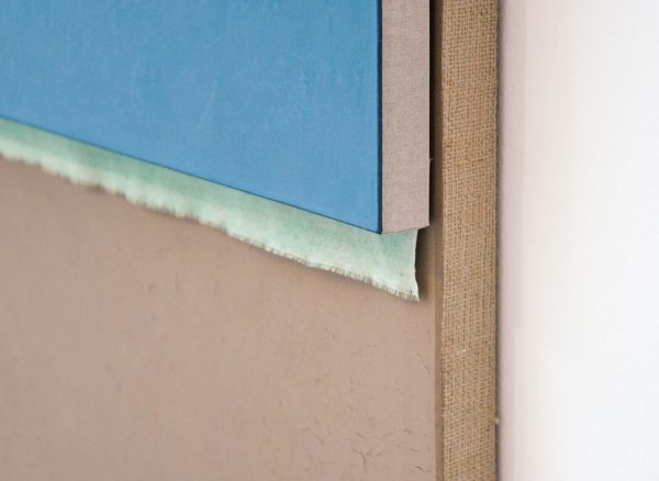 N Dash - Untitled - 213x61cm 'Adobe', olieverf, pigment, acrylverf, linnen, jute en houten drager (detail)