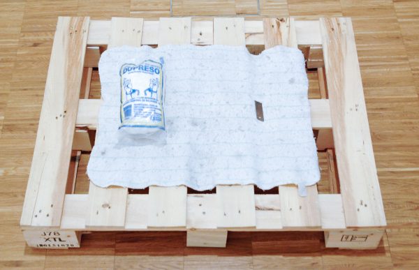 Paulo Nazareth - Dupresso - perkament en gevonden objecten