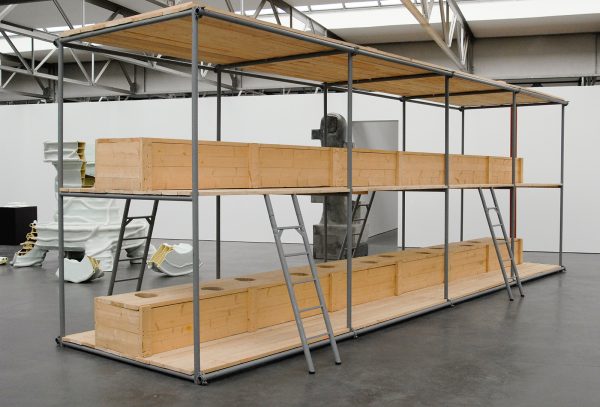 Atelier van Lieshout - CallCenter Units Life Size Toiletunit - Hout en staal