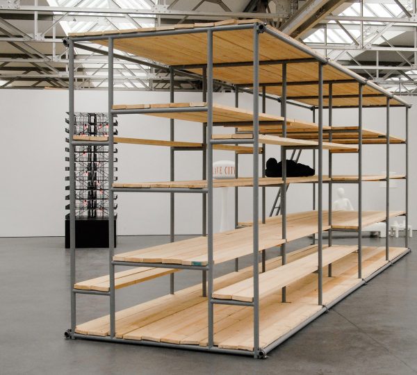 Atelier van Lieshout - CallCenter Units Life Size Toiletunit - Hout en staal