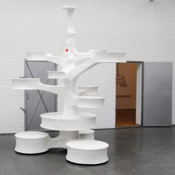 Atelier van Lieshout - Hospital - Glasvezel