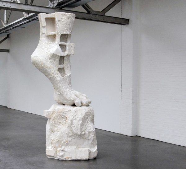 Atelier van Lieshout - Le Foot - Glasvezel