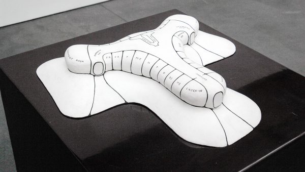 Atelier van Lieshout - Model Male Brothel on Pedestal #2 - Glasvezel