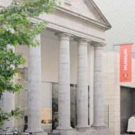 Een poosje geleden was ik een van de deelnemers van een symposium, ergens halverwege maakte ik de opmerking dat alle kunst politiek is. Een voor mij vanzelfsprekendheid maar aan de [&hellip;]