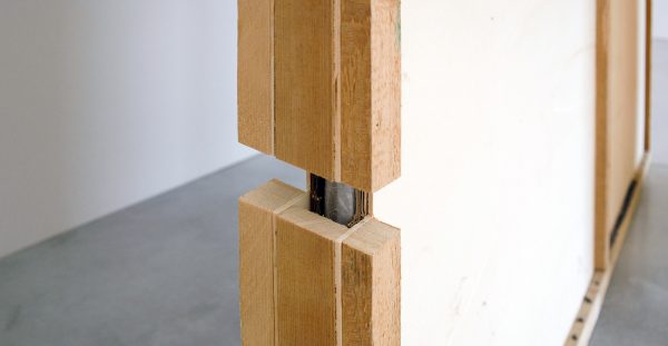 Suchan Kinoshita, Olivier Foulon, Jorg Franzbecker, Kris Kimpe, Aglaia Konrad, Willem Oorebeek, Eran Schaerf, Walter Swennen - Tokonoma - Assemblage van diverse materialen, 2012, 2014, 2016