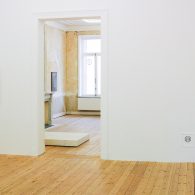 Een paar jaar terug had David Maljkovic (1973) een uitgebreide solo in het Van Abbemuseum. Een tentoonstelling die mij vooral leek te draaien om de kunst van het tentoonstellen zelf [&hellip;]