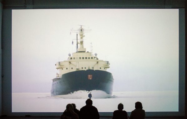 Guido van der Werve - Nummer acht, Everything is going to be alright - 10,10minuten Loop